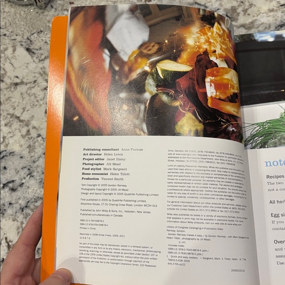 Gordon Ramsay Cookbook with DVD - - Picture 2 of 5